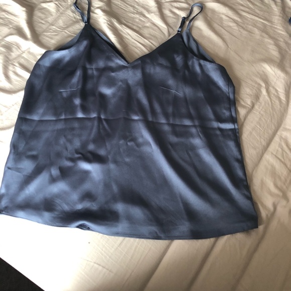 Express silky tank - Picture 2 of 7